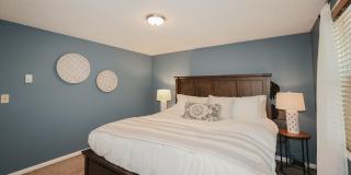 1035 South Mammoth Road Gallery 1