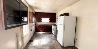 4 Bedroom 1 Bathroom w/Garage in York City! Gallery 11