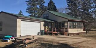 4 Bedrooms, 2 Bathrooms Single Family Home in Crosslake, MN w/3 season porch Gallery 1