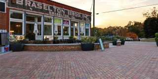 319 Orchid Street Gallery 62