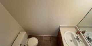 3 bedrom 2.5 bath Gated Community Townhome with community  Pool, Spa & Private Garage Gallery 15