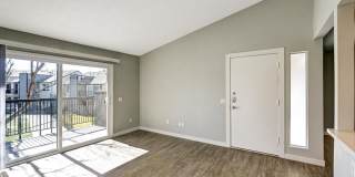 The James Apartments Gallery 64