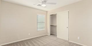 4 bedroom home in Surprise!! Gallery 24