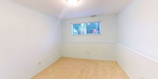 Beautiful Home with 4 Bedrooms and 2 Bathrooms Available in September! Gallery 18