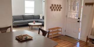 Vintage home in downtown Redding. Gallery 20