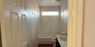 1301 E Briarwood Terrace Gallery 13