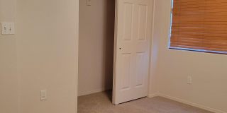 1707 E Woodchuck Lane Gallery 20