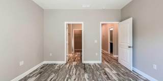 5170 Burlington Ave Gallery 10