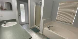 4 Bedroom 3 Bath home in Sandy Ridge subdivision, in Davenport for RENT! Gallery 15