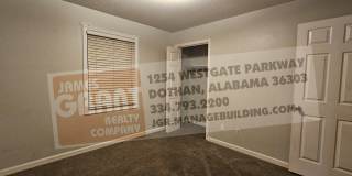 211 Plantation Road Gallery 37