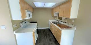 2 Bedroom 2 Bathroom Ground Floor Condo in Murrayhill Gallery 3