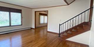 2 bed 1 bath duplex. Less than 3 miles from OIT and Sky Lakes. Geothermal heat, and attached garage AVAILABLE NOW! Gallery 1