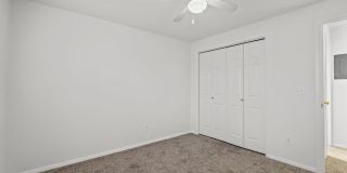 Charming townhome centrally located with great access to the Greenbelt and BSU! Gallery 14