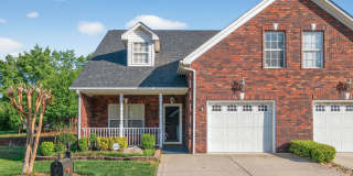 Charming 3BR Townhome in Mount Holly Gallery 1