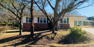 Beautiful 3 bedroom 1 bathroom home close to Downtown Newnan! Must see! Gallery 1