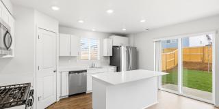 5 BD | 3 BA | Brand New Construction | East Park Village | Salem Home! Gallery 9