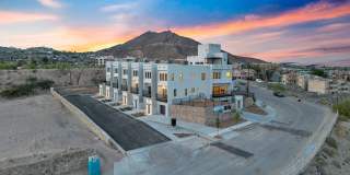 2bed/2.5bath Modern Townhomes! Gallery 250