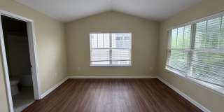 1615 Elmwood Court, #208 - End Unit Townhome in a Gated Community! Gallery 17