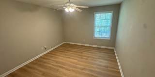 Single-Level Living in an Unbeatable Location Gallery 17