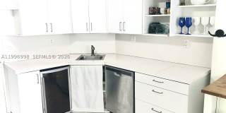 1430 Brickell Bay Dr. Gallery 6