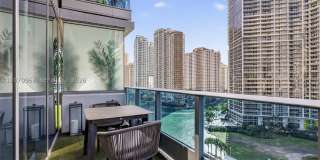 200 Biscayne Boulevard Way Gallery 37