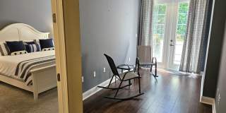 Seasonal Short-Term 2 Bedroom, 2.5 Bath Multi-Level Condo with Balcony and Patio located on Venice Island! Gallery 45