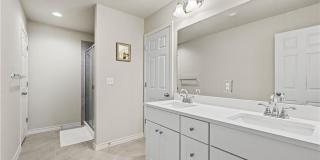 Newly Constructed, 4 BR / 3 BA Home - 2 Car Garage - Pool - Close to Mueller Gallery 17