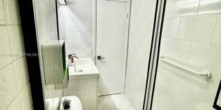 1001 Three Islands Boulevard 331, Hallandale Beach, FL 33009 Gallery 19