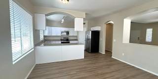 7422 S 40th Ln Gallery 3