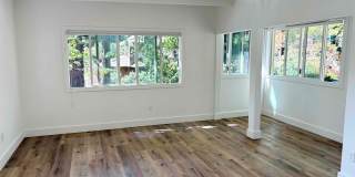 Beautifully Remodeled Studio Downtown Gallery 1