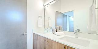 Seward Park Modern 2-Bedroom Home Gallery 19