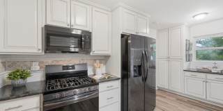 4 Bedroom with a Pool in Helotes! Gallery 24