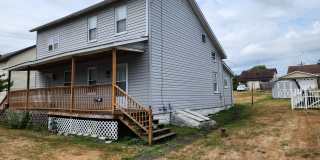 Available NOW! 1 Bed 1 Bath Home Gallery 1