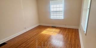 1305 Larchmont Avenue Gallery 2