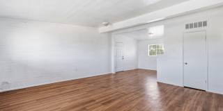2150 W MISSOURI Avenue Gallery 6