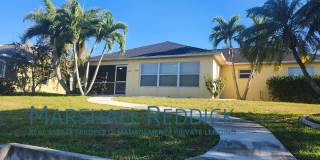 3 BED 2 BATH SINGLE FAMILY HOME ON FRESH WATER CANAL WITH DOCK Gallery 23