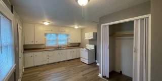 2 Bedroom rent ready!!!! Gallery 6