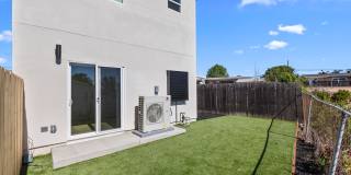 6413 Richard Street Gallery 23