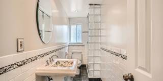 Updated 5-Bed Studio City Home on a Cul-de-Sac Gallery 14