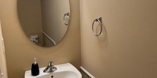 2 Story 2 bedroom townhome off Providence & I-485 Gallery 5