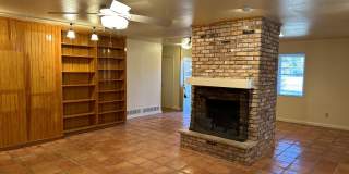 3/2/2 Newly painted! ALL BILLS PAID! Gallery 3