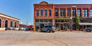 124 W Oklahoma Avenue Gallery 1