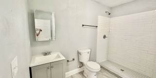 Wonderful Bungalow Just Renovated! Gallery 20