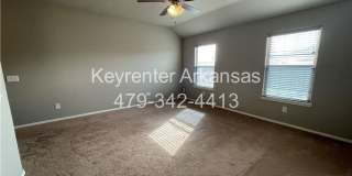 Spacious 3-Bedroom Springdale Home with Fenced Yard Gallery 9