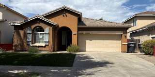 Spacious NW Visalia Home w/ Split Floor Plan! Spacious NW Visalia Home w/ Split Floor Plan! Gallery 1