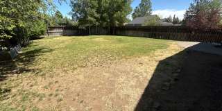 NE 3 Bdrm, 2 Bath, Gas Heat/Fireplace, Newer Carpet & Paint, Corner lot, Fenced Yard, DBL Garage Gallery 10