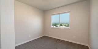 450 West Kennedy Avenue Gallery 10