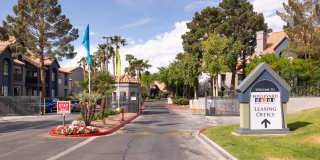Boulevard @4201 Apartments Gallery 82