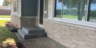 3 bedroom home near Mercy Hospital Gallery 1