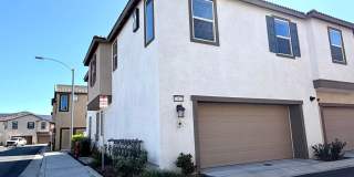 Almost BRAND NEW end unit Townhome in Winchester for Rent Gallery 4
